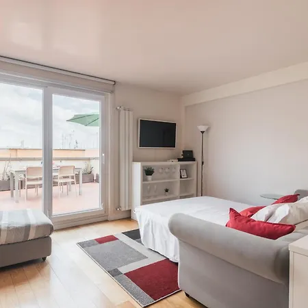 Con Terrazzo - Vicino Centro Di Appartamento Roma