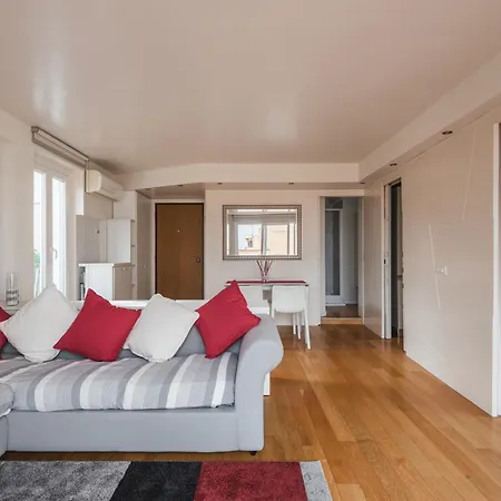 Con Terrazzo - Vicino Centro Di *