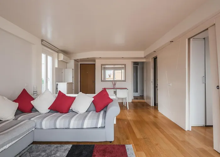 Con Terrazzo - Vicino Centro Di *